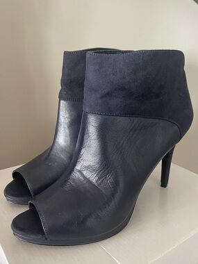EUC Women’s Navy Peep-Toe Leather Ankle Boots